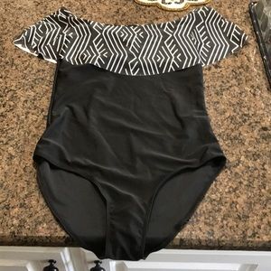 NWOT one piece bathing suit
